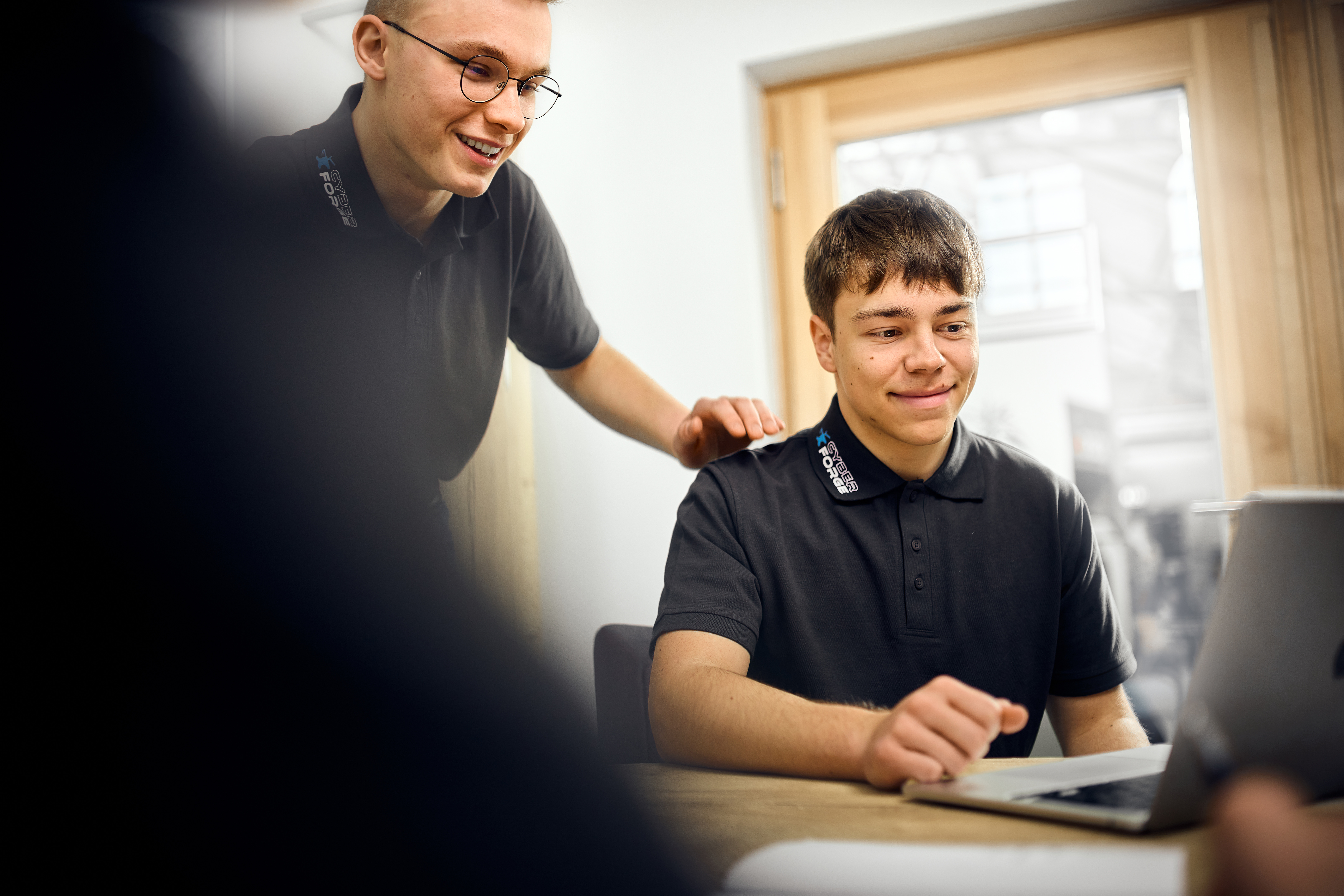 Das CyberForge Team bei der Arbeit